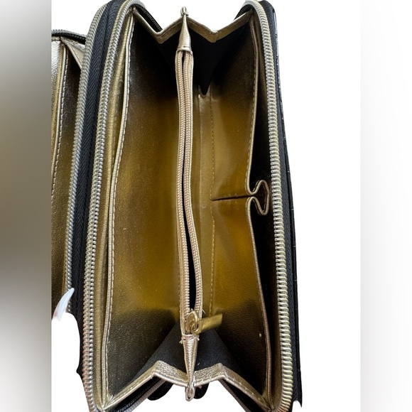 Steve Madden Black Croc-Embossed Zip-Around Wallet - Picture 7 of 8